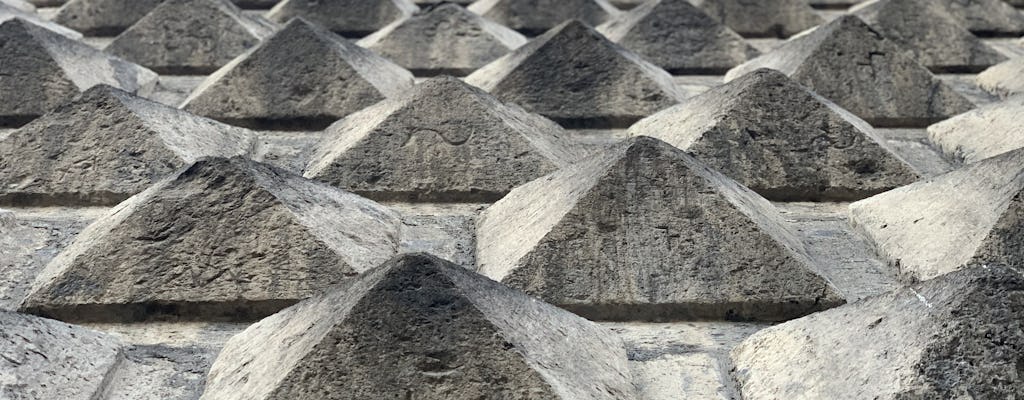 Tour a piedi delle leggende e dei misteri di Napoli