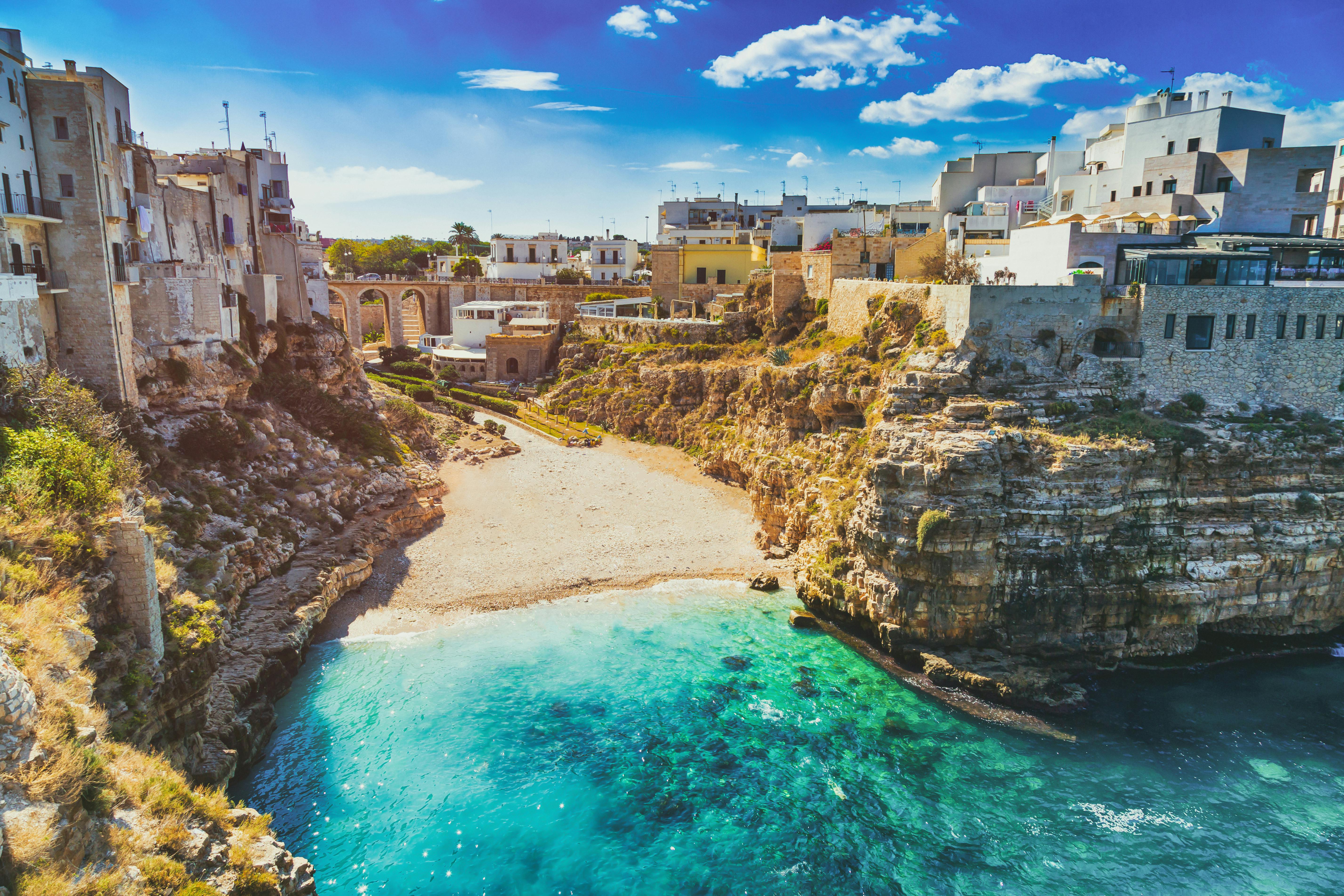 Polignano a Mare walking tour with an expert guide