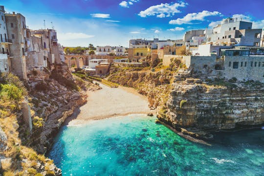 Polignano a Mare walking tour with an expert guide