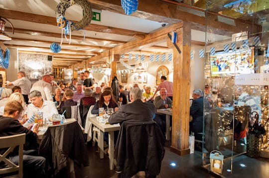 Premium 5-hour Warsaw food tour with sightseeing