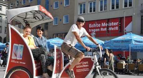 München 3 uur durende eRickshaw sightseeing- en winkeltour