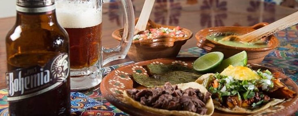 Tour de tacos sin colas en Cancún y degustación de cerveza local