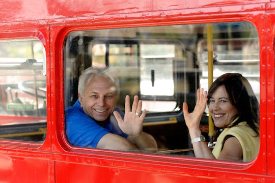 Visite de Famagouste avec l'original bus rouge - billet