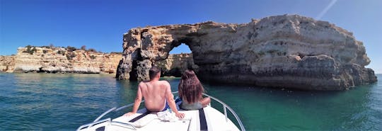 Excursion en bateau privé à Benagil au départ de Portimão