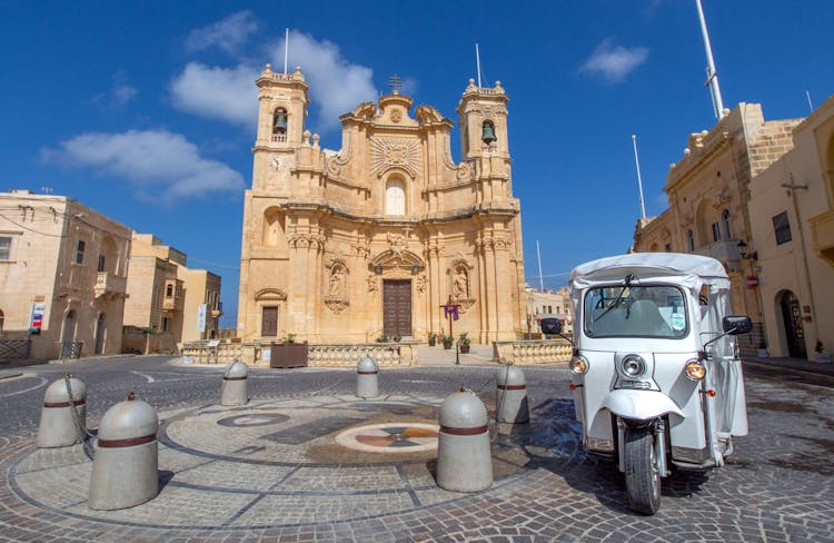 Small Group Tour of Gozo in a Tuk-Tuk