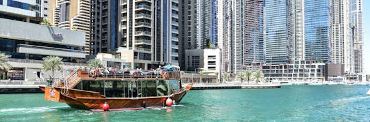 Dubai Marina royal dinner dhow cruise met optionele transfer