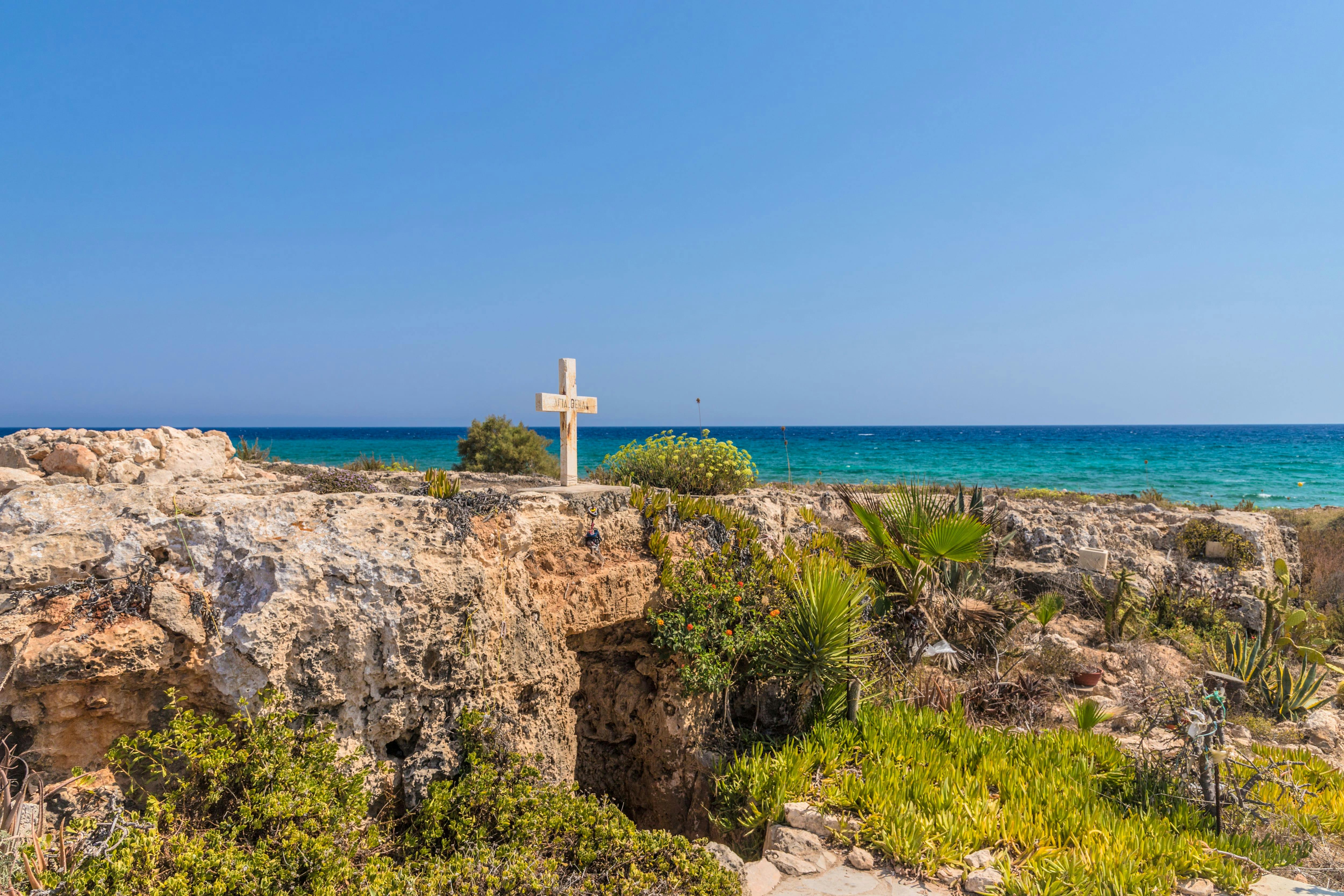 Cyprus Divided Line Tour by the Original Red Bus