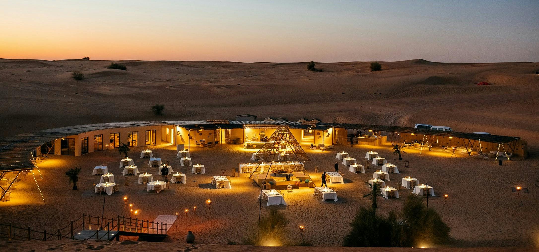 Doświadczenie pustyni w obozie Sonara i kolacja