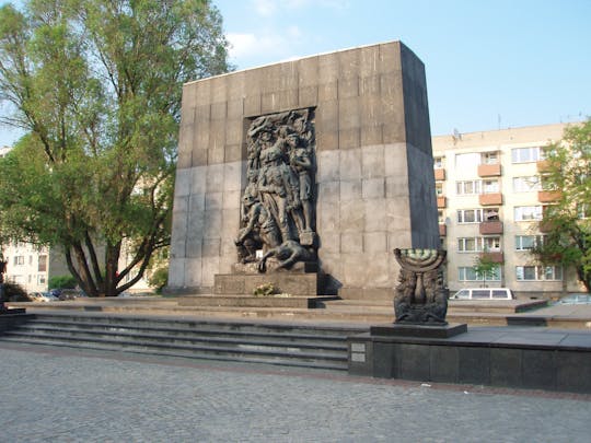 Tour privato a piedi della storia e dei fatti della seconda guerra mondiale di Varsavia
