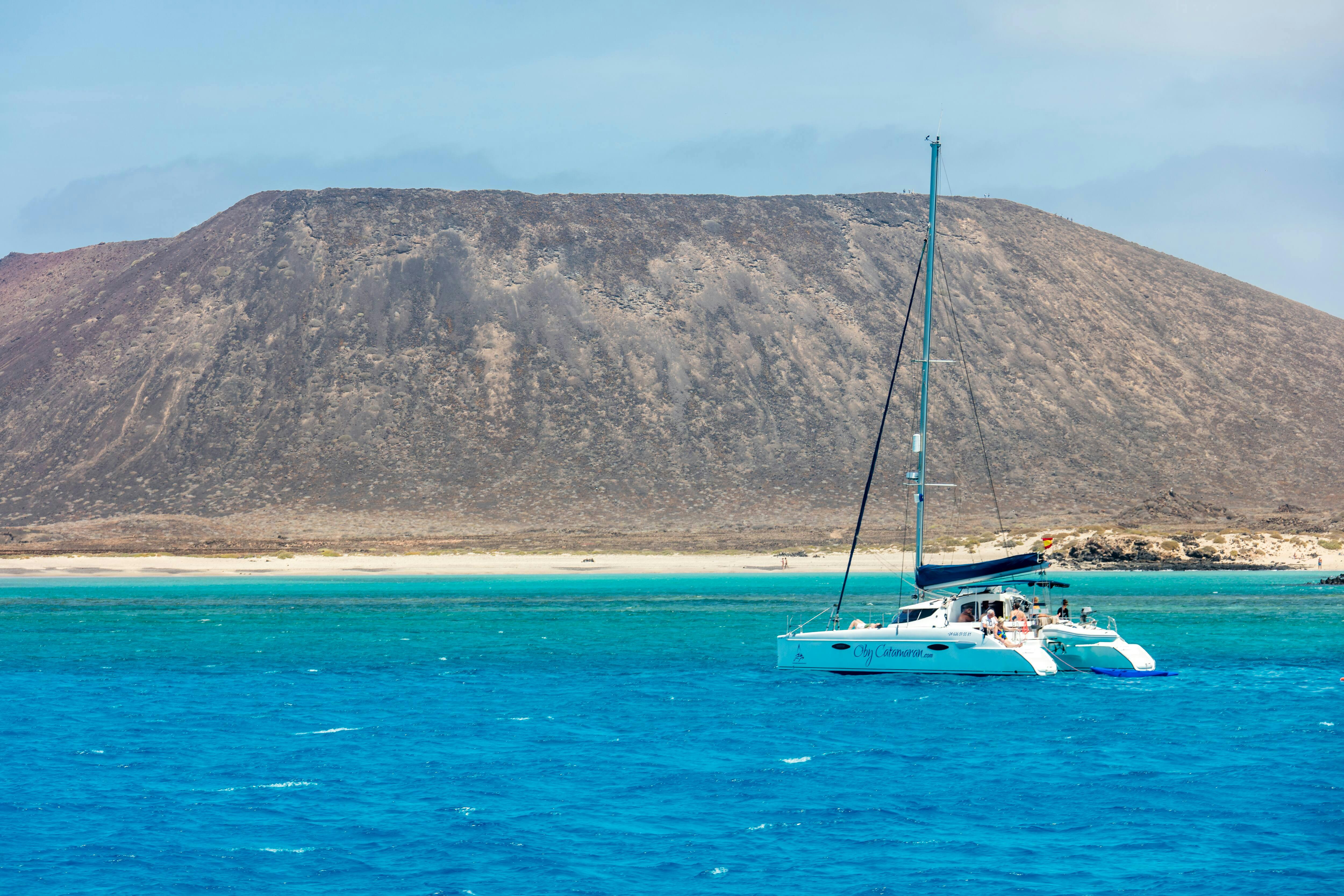 Fuerteventura 4x4 & Catamaran Tour