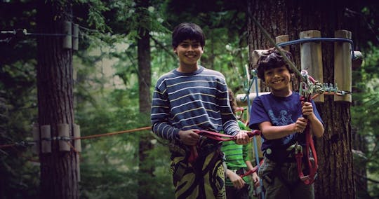 Carrera de obstáculos aérea en Cougar Mountain - Curso para niños