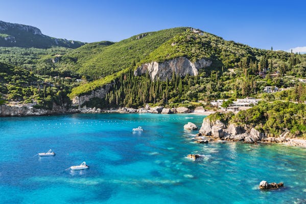 Plaże Korfu: wycieczka wzdłuż brzegu nad zatokę Paleokastritsa i Glyfada