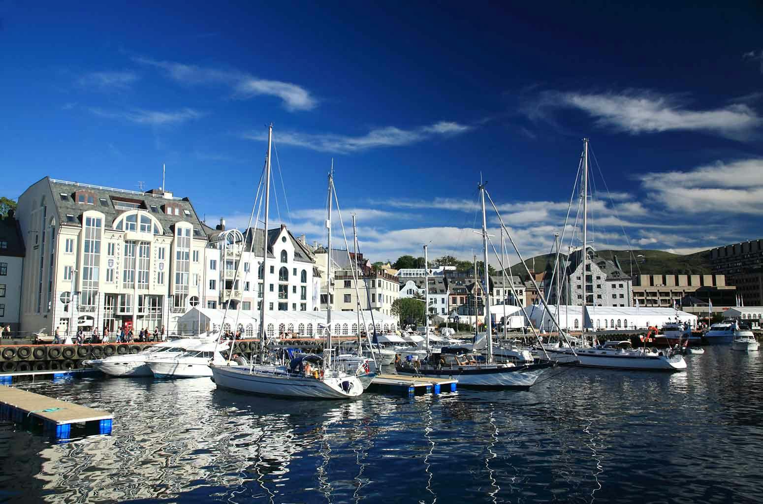 The ultimate sightseeing tour from Ålesund