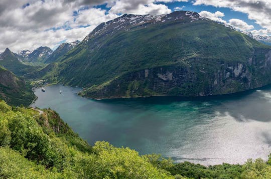 Excursie naar een traditionele geitenboerderij vanuit Geiranger