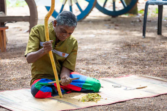 Granja de Sri Lanka y excursión a las tradiciones de especias con paseo en Tuk Tuk