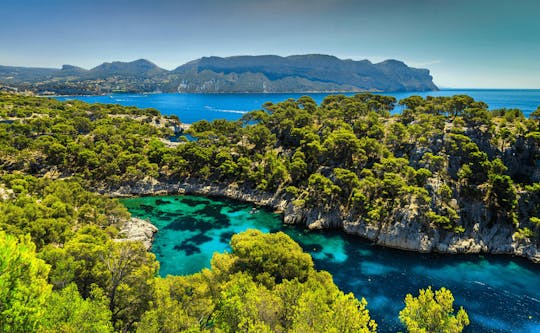 Visit Aix-en-Provence and the calanques of Cassis from Nice