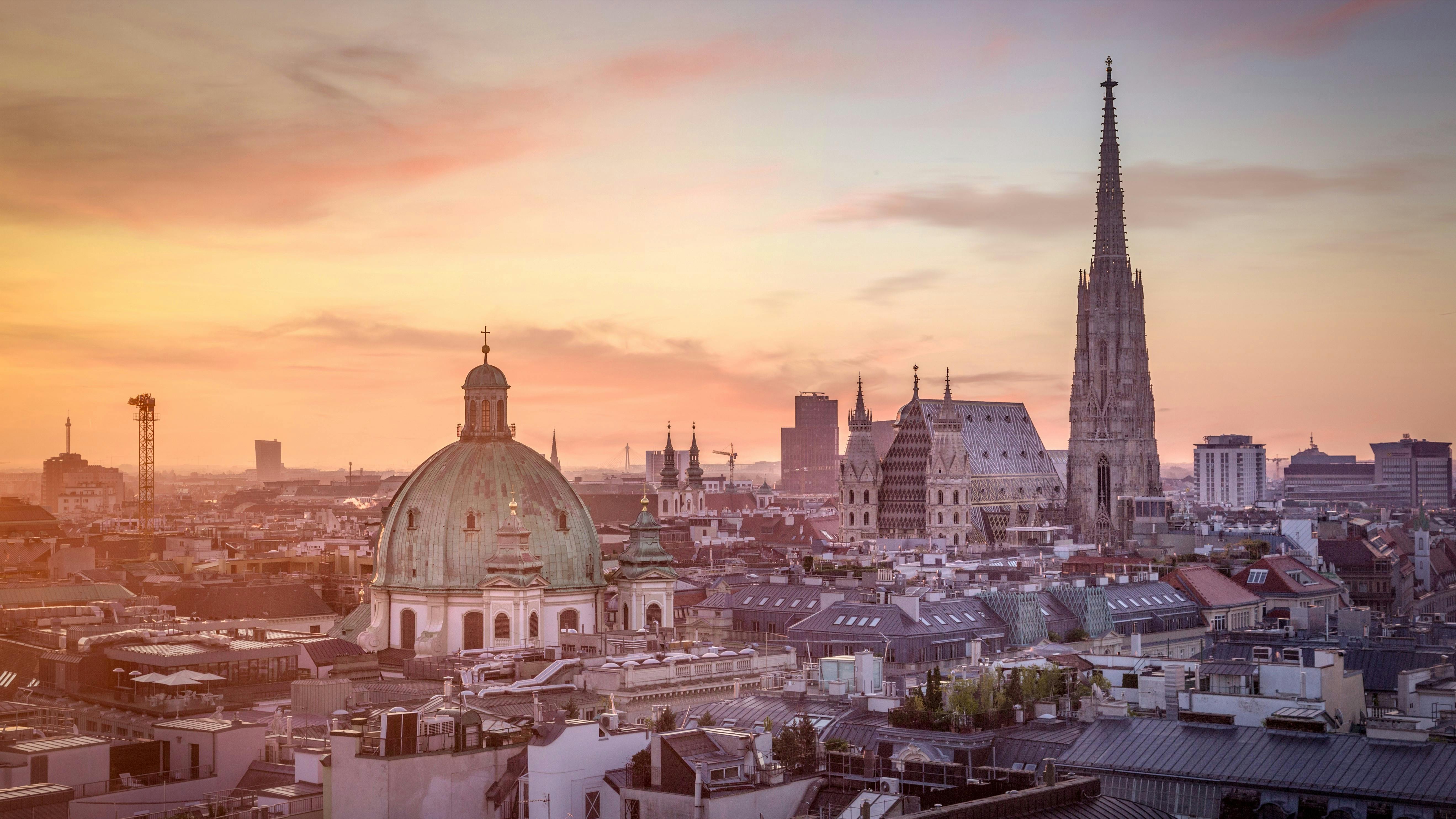 Vienna's top 10 and their secrets guided tour