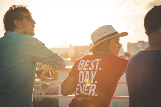 Hidden South Beach walking tour with happy hour