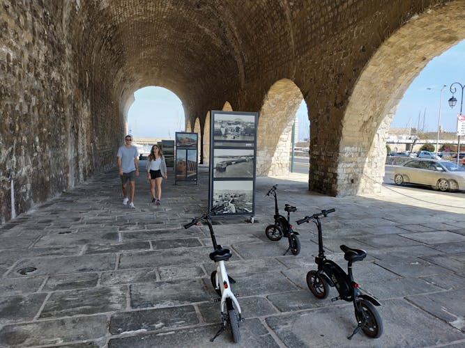 Eco bike tour in historical Heraklion