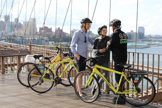 Passeio de bicicleta pela ponte do Brooklyn