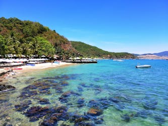 Sea walking and snorkelling tour in Nha Trang with fruit buffet