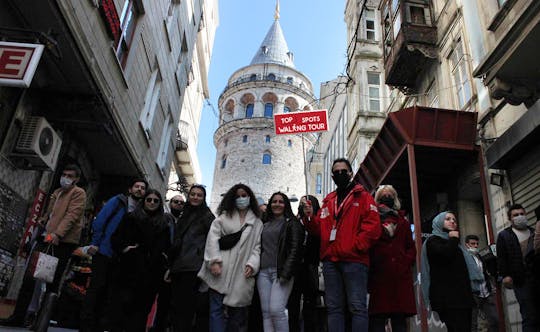 Visite à pied en petit groupe de Taksim, de la tour de Galata et du Dervish Lodge avec un guide local