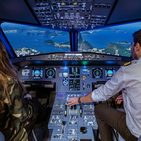 Airplane flight simulator experience in Lyon