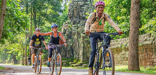 Discover Angkor Wat by bicycle