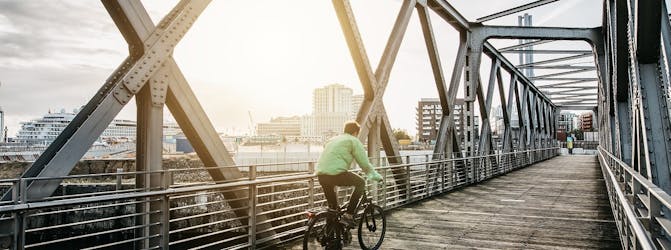 Visite guidée privée à vélo dans des lieux mystérieux de Hambourg