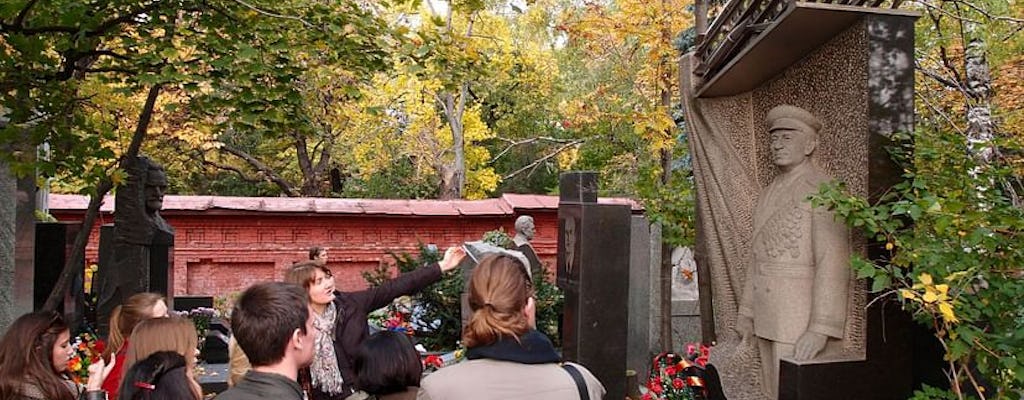 Tour a piedi autoguidato del cimitero di Novodevichy