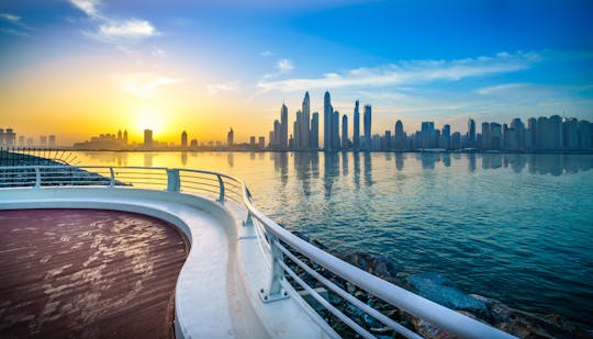 Tour combinato della città di Dubai e safari nel deserto con cena barbecue