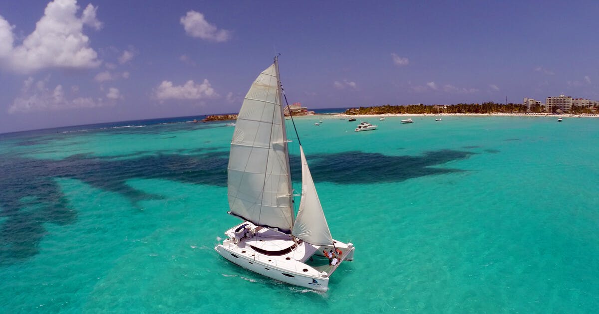 Catamaran tour to Isla Mujeres from Cancún, Playa del Carmen or Tulum