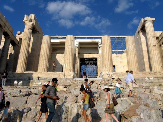 Acropolis and New Acropolis Museum guided walking tour in Athens