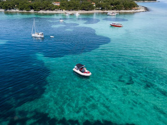 Tour di mezza giornata alla Laguna Blu e alla città di Trogir