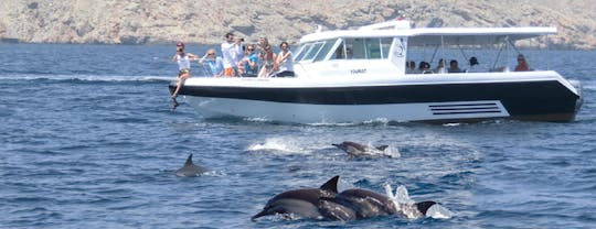 Spedizione acquatica di un'intera giornata a Muscat con pranzo locale privato private