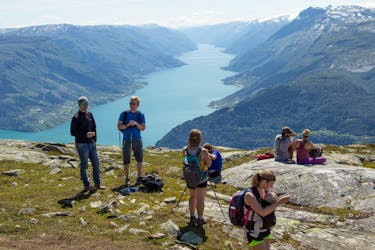 Randonnée d’une journée dans le fjord au mont Oksen