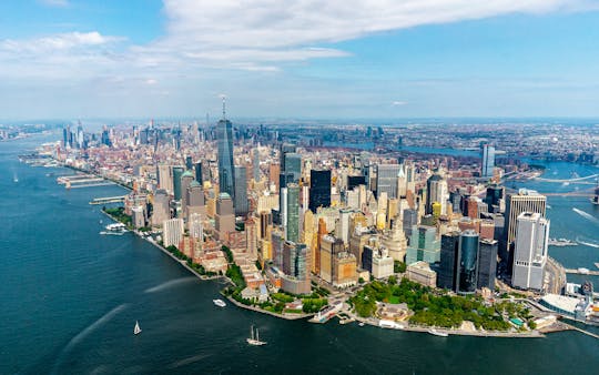 Tour privato in elicottero di New York da Manhattan con brindisi con champagne (4-5 persone)