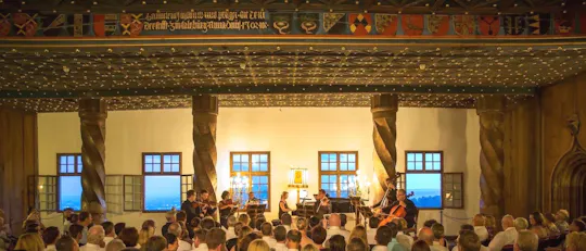 Schifffahrt auf der Salzach und Best of Mozart Konzert mit Abendessen
