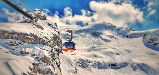 Excursión privada guiada desde el glaciar del monte Titlis, incluido el Ice Flyer desde Basilea