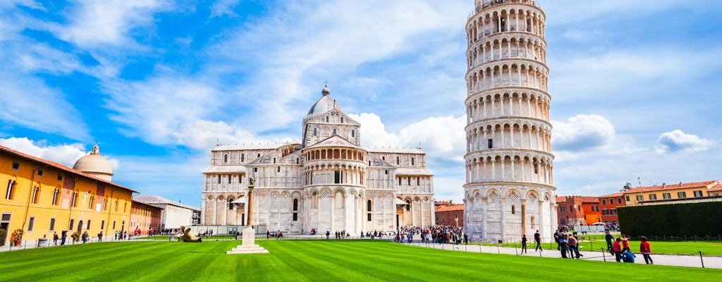 Private Tour durch Pisa und Lucca mit Tickets für den Schiefen Turm