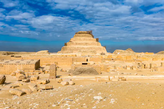 Tour privado de Memphis y Saqqara con almuerzo casero desde El Cairo