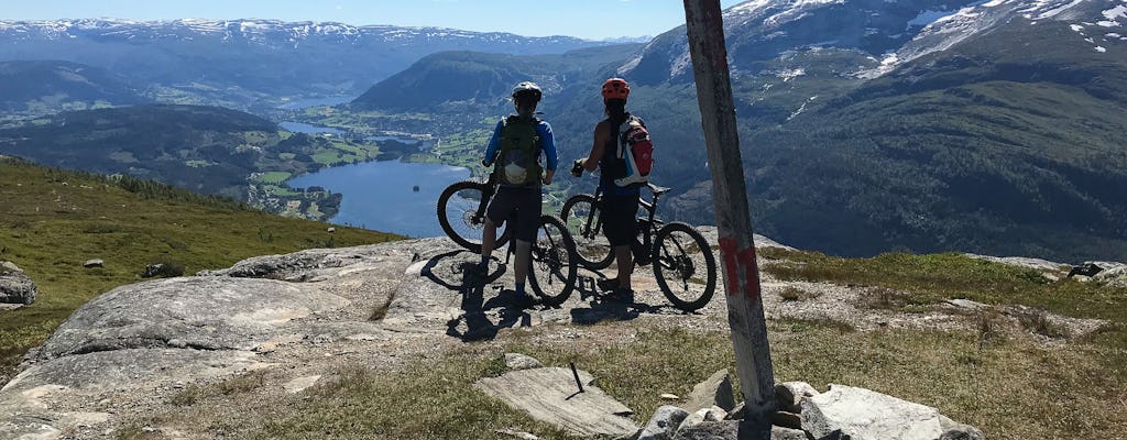 Doświadczenie kolarstwa górskiego Grand Traverse w Voss