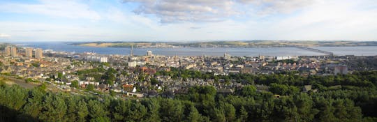 Esplora Dundee con un tour audio autoguidato