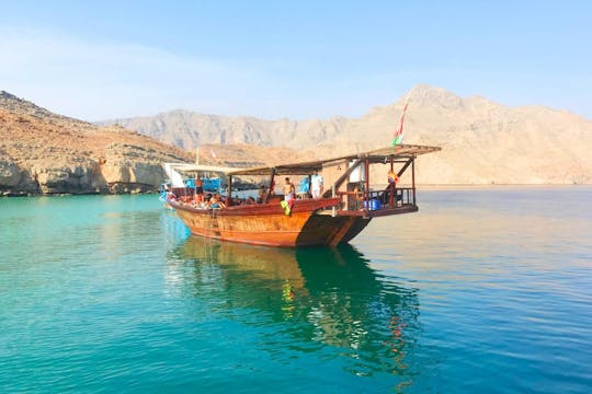 Full-day Muscat city tour with sunset cruise