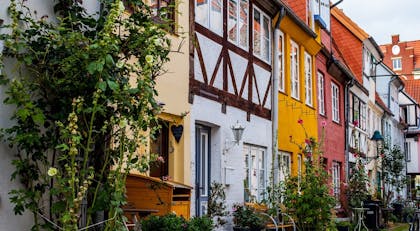 Corridors and courtyards private walking tour in Lübeck
