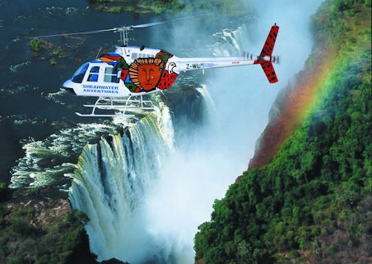 25-minütiger Helikopterflug an den Viktoriafällen von der Seite Simbabwes