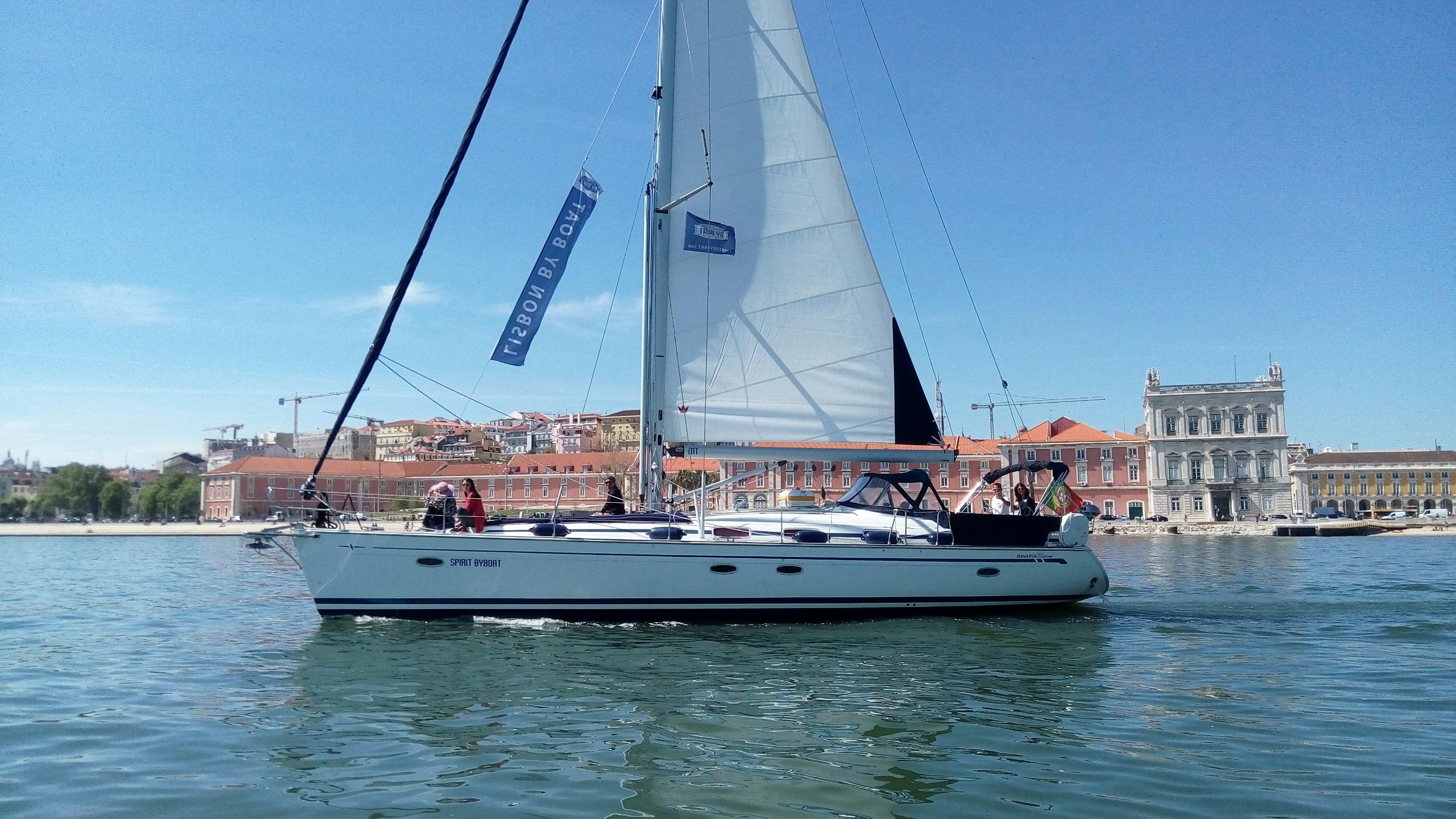 2-hour Lisbon sailing tour