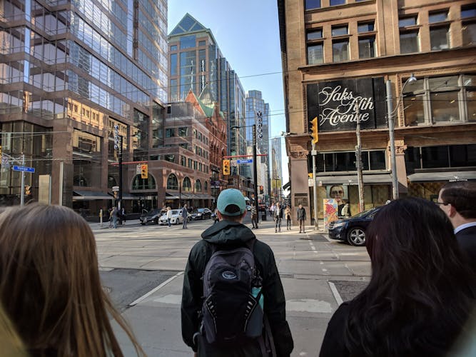 Private Toronto top 10 walking tour with local guide