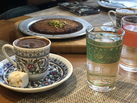Visite privée à pied STEP des saveurs de l'Istanbul européen et de Taksim