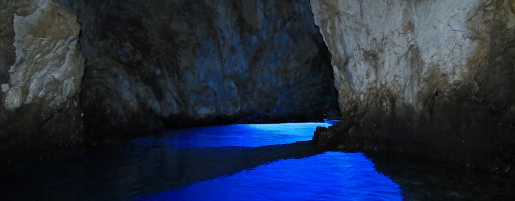 Tour privato in motoscafo alla Grotta Azzurra e alle 5 isole